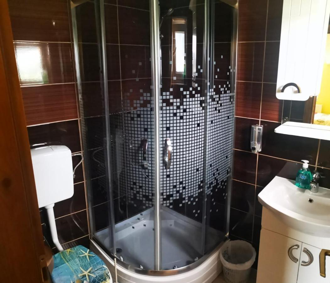 Apartmani Scit Prozor ภายนอก รูปภาพ